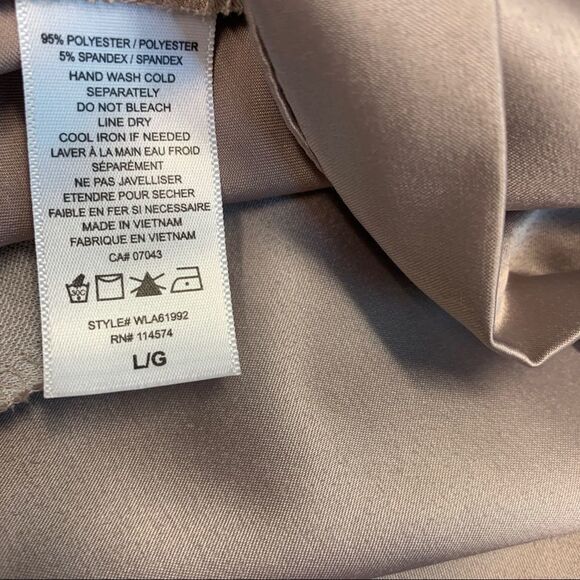 RO & DE beige satin effect ruched skirt Sz L NWT - Picture 8 of 12